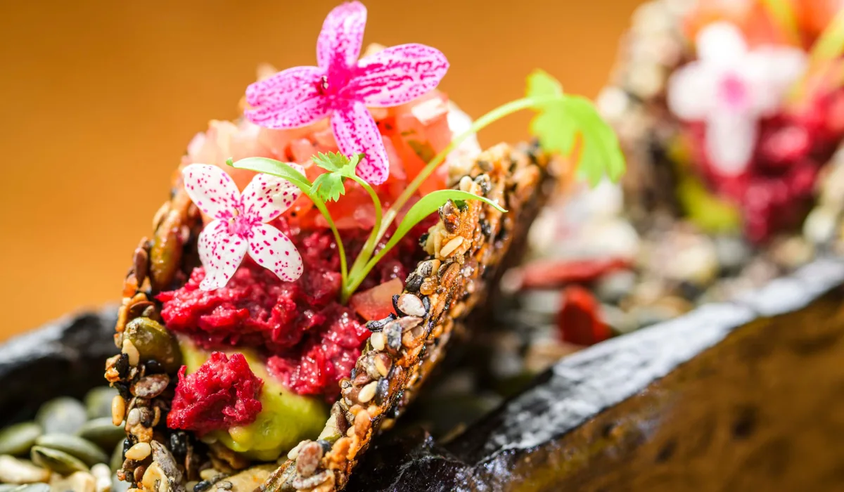 World Vegan Day : Sunlife met sa cuisine végétale en ligne